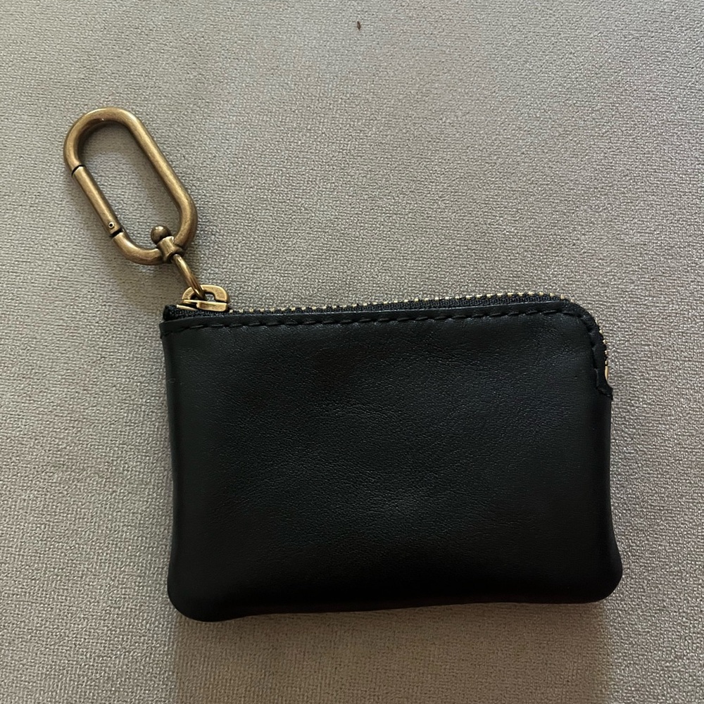 Madewell The Leather Carabiner Mini Pouch